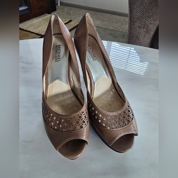 Michael Kors Heels Womens Sz 9.5M Zamara Open Toe Taupe Shoes Slip On Stiletto - Picture 10 of 16